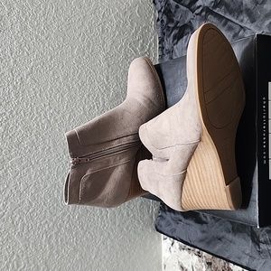 Womens size 10  wedge suede ankle boots.  Mushroom gray/tan
